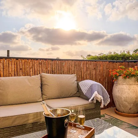 Sabai - Pool, Sea View And Sunset Terraces דירה
