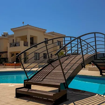 Sabai - Pool, Sea View And Sunset Terraces פאפוס