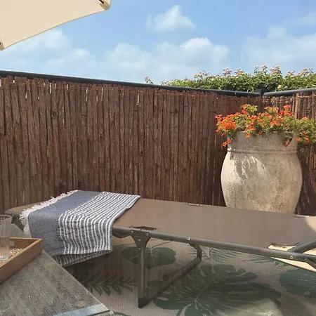 דירה Sabai - Pool, Sea View And Sunset Terraces פאפוס